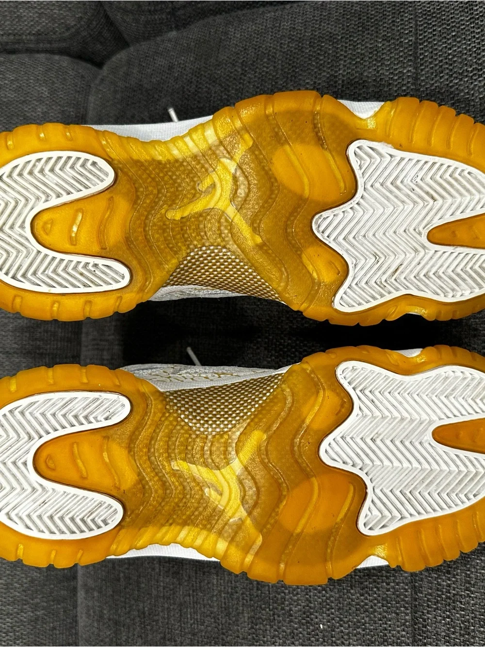 Jordan Retro Classic Boys Size 5  White and Yellow Low-Top Sneakers